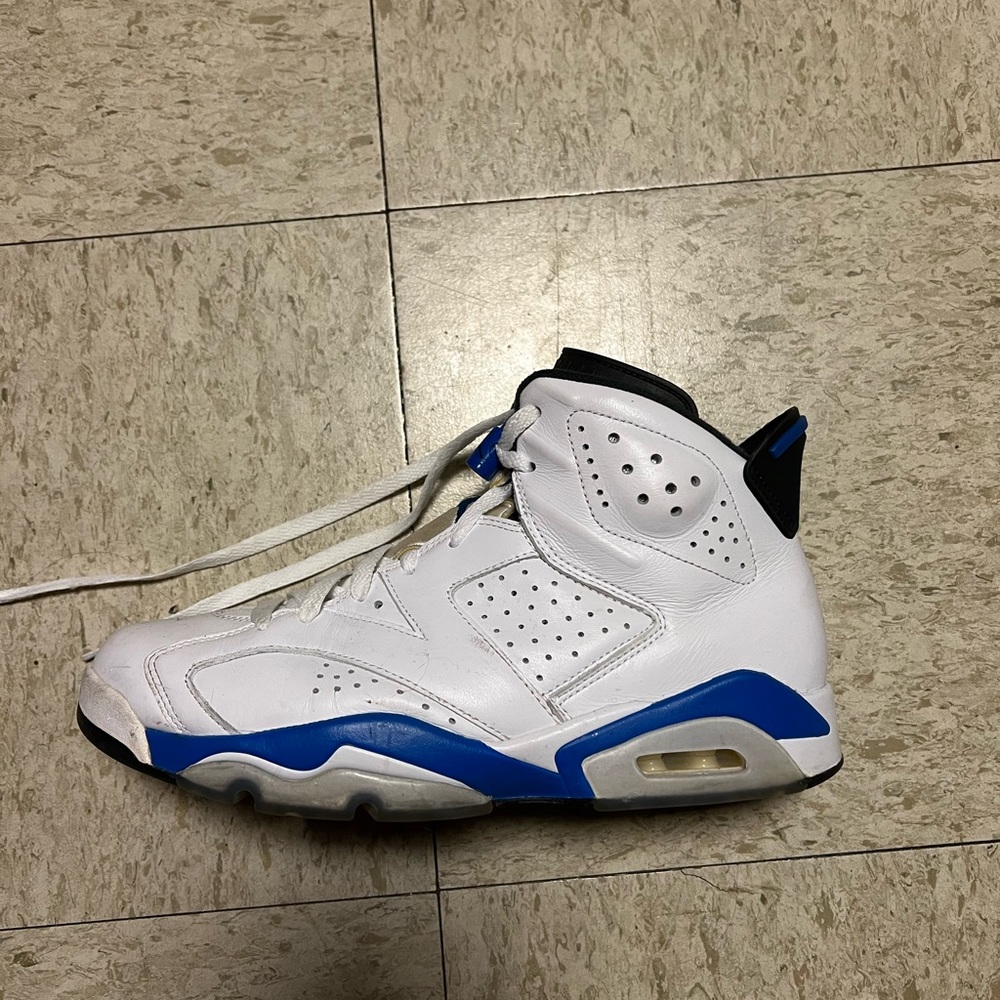 Jordan 6 - Picture 2 of 6